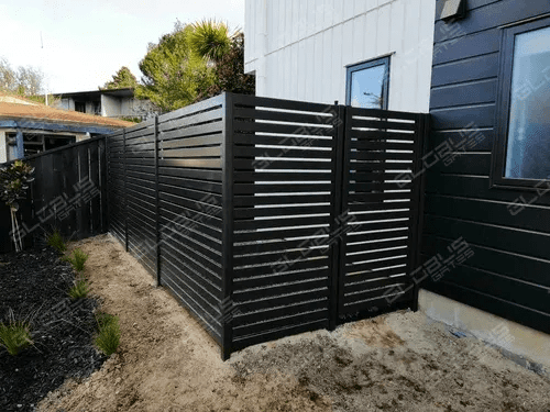 Fence company in Los Angeles - Black-aluminum-fence Fence company in Los Angeles - Black-aluminum-fence